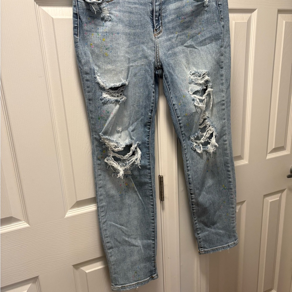 Judy blue Light Wash Distressed Women’s Jeans - Casual Ripped Denim